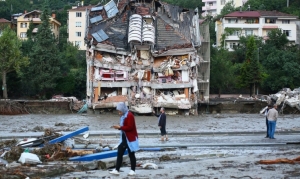 Bakan Kurum: Zarar gören evler 1 yıl içinde yapılacak